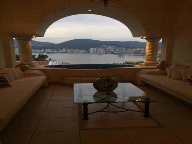 #RC076 - Casa para Renta en Acapulco - GR